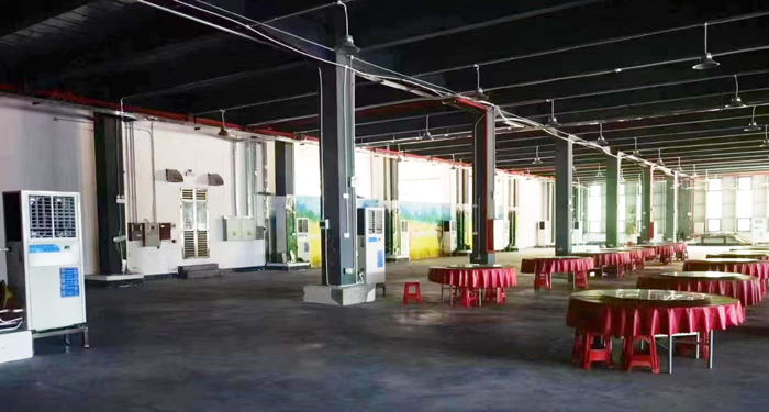 企業(yè)公司飯?zhí)檬程谜w降溫，安裝蒸發(fā)冷省電空調(diào)-立式軸流機(jī)組