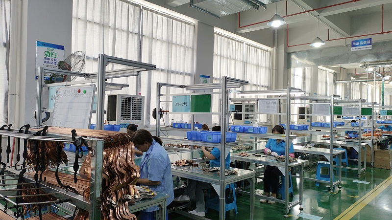 工業省電空調-立式軸流柜機安裝于廠房車間降溫案例